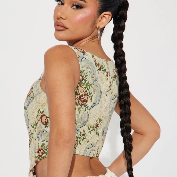 NWT Corset floral top - Picture 2 of 4